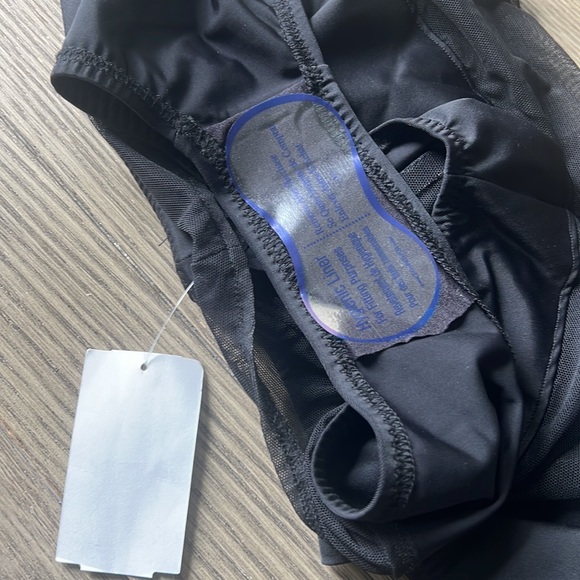 Norma Kamali Snake Mesh Mio One Piece in Black XS 265$ - Picture 9 of 9